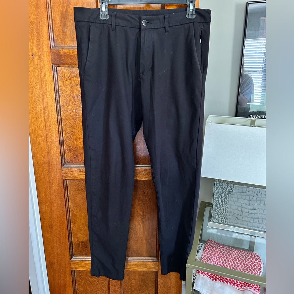 Men’s Lululemon commission pants